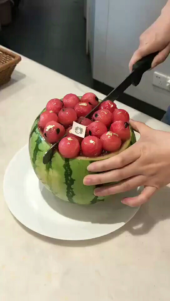 网红西瓜蛋糕,你喜欢吗?