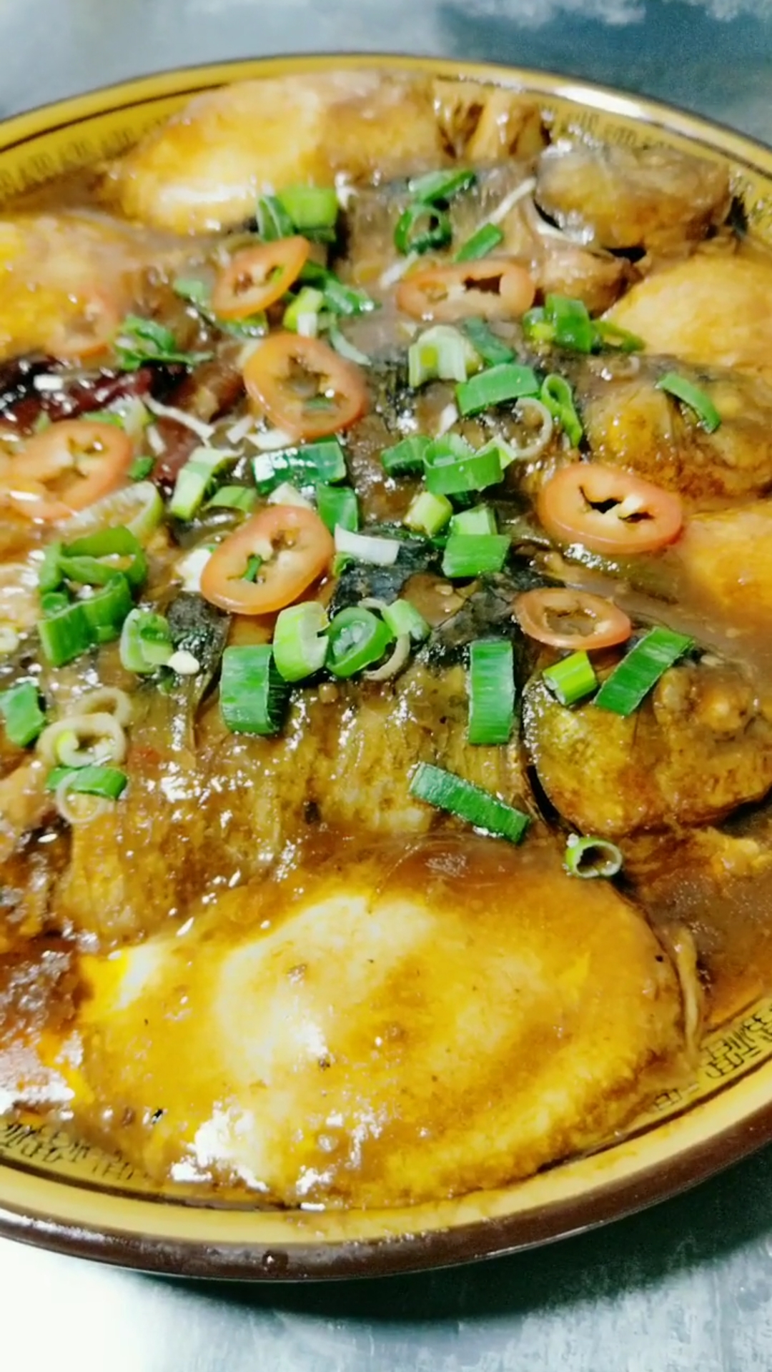 鲫鱼荷包蛋这样做营养丰富,味道鲜美!