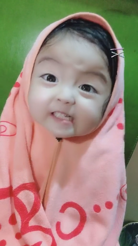 搞笑萌娃#可爱萌娃回答爆笑很多人哦!太可爱啦