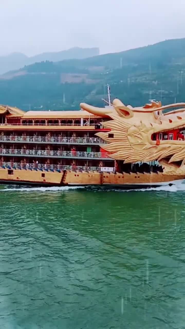 长江最大的龙舟"皇家盛世"(乾隆)