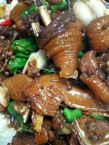 地锅老公鸡出锅太香了吃了还想吃做菜我是认真的这家店回头客超多我要