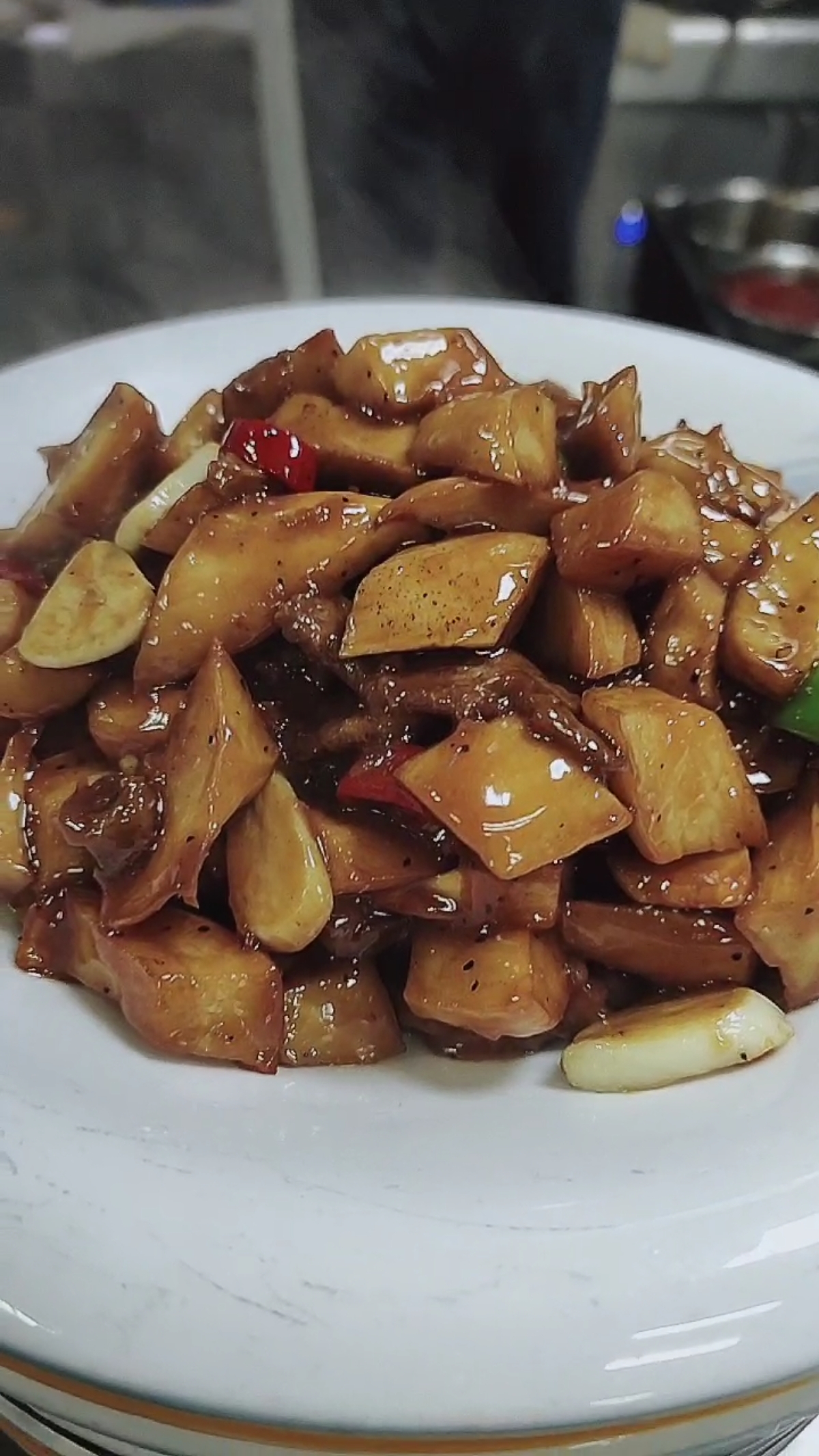 秀出你的拿手菜#黑椒杏鲍菇牛肉粒,你要吃夜宵吗.