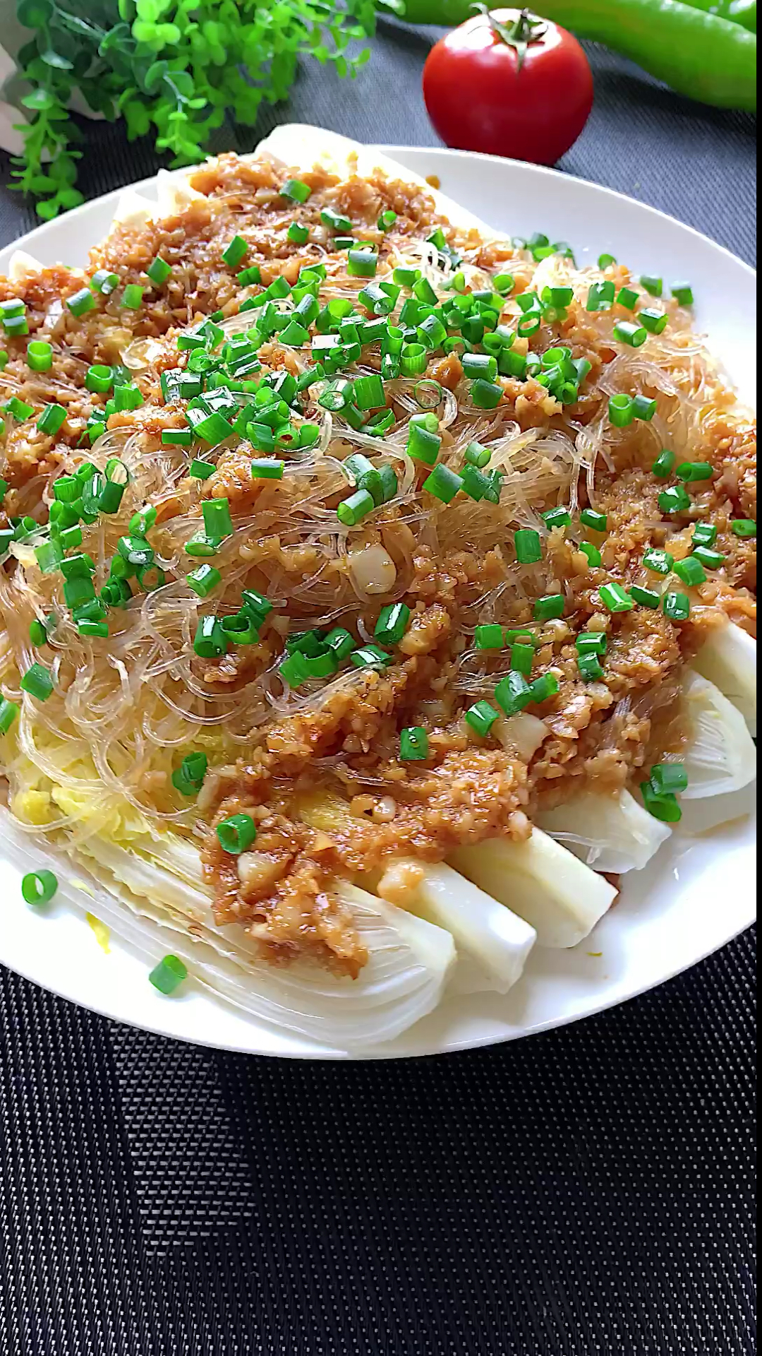 蒜蓉粉丝蒸白菜,吃着比肉还香