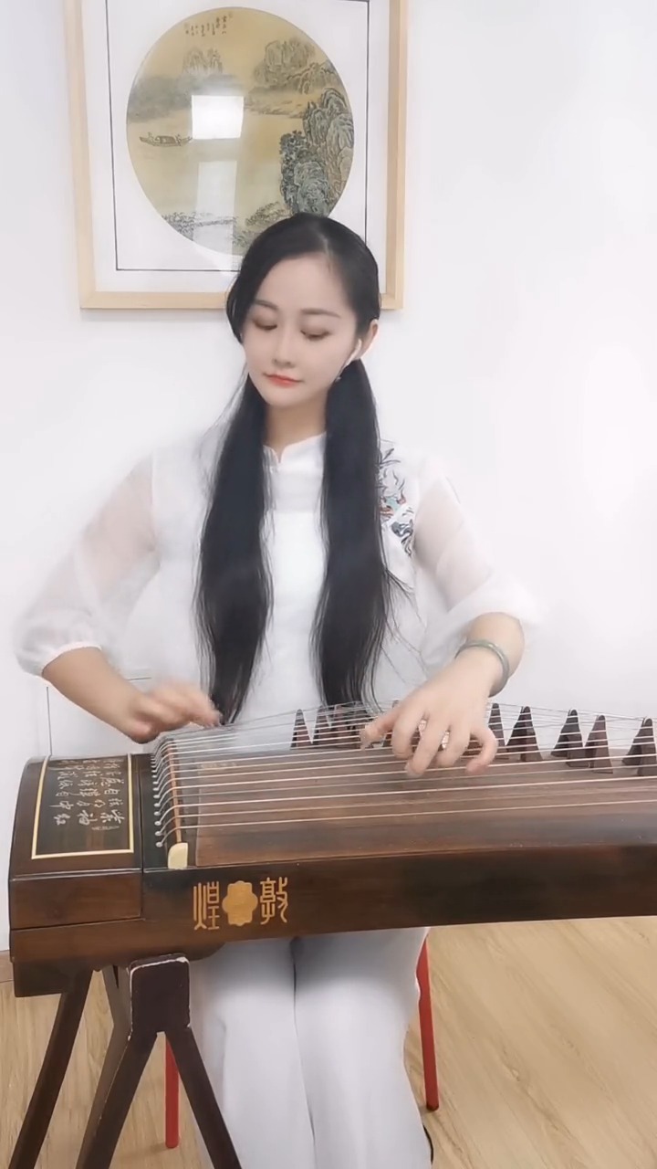 古典中国风#国风民乐艺术欣赏,古筝演奏《白马》,弘扬民乐文化-度小