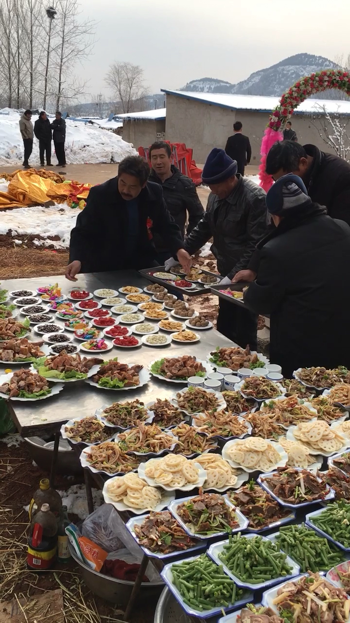 看看我们这里的农村大席