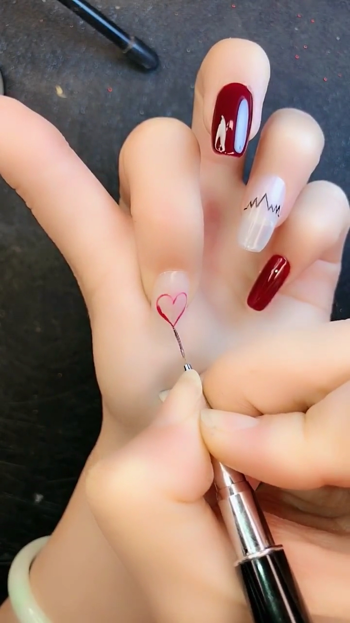 心电图爱心款美甲教程