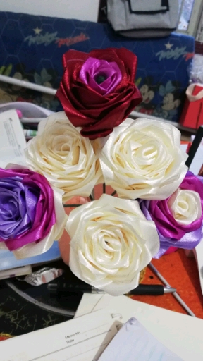 闲来无事,用针缝几朵花花玩玩