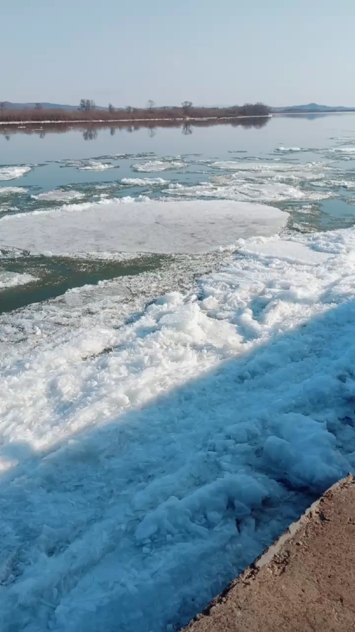 乌苏里江开江了!