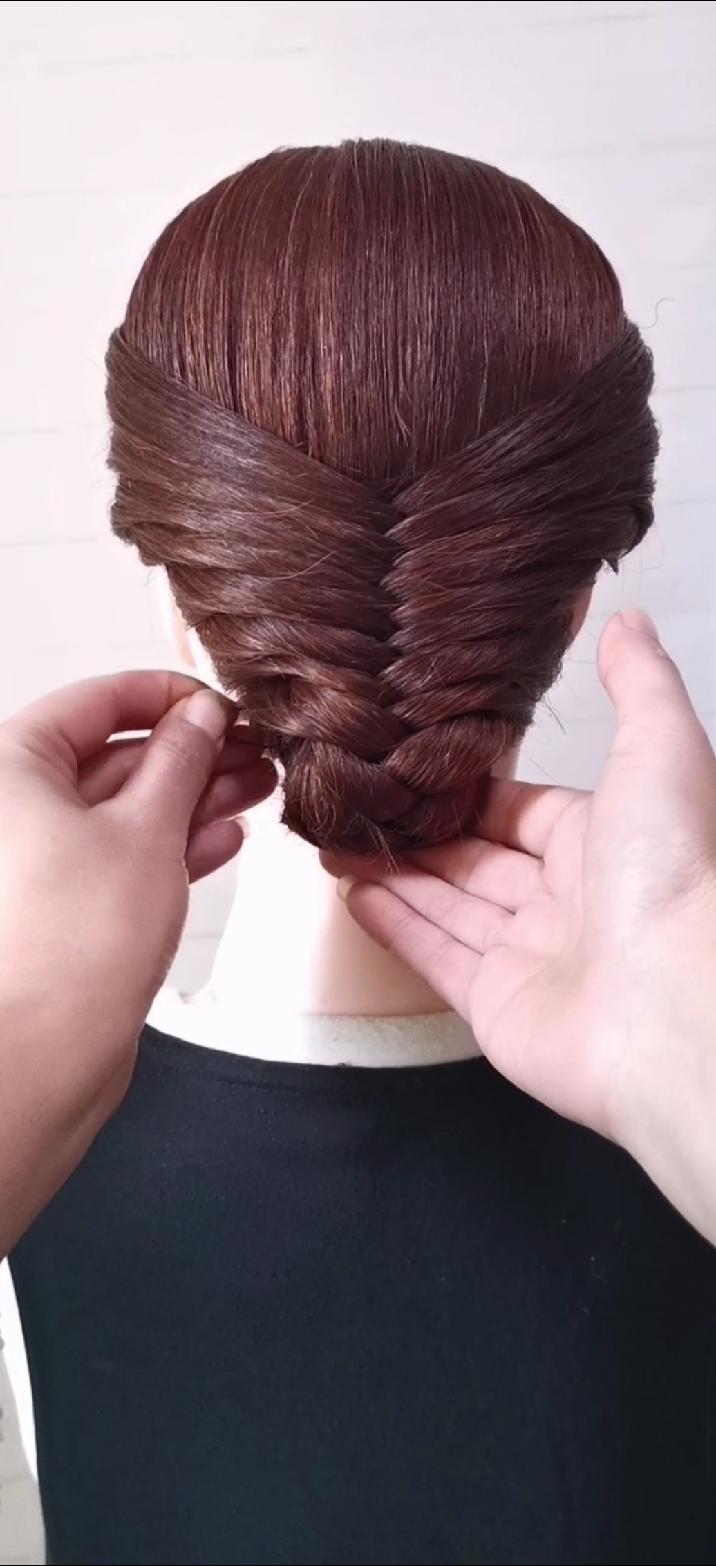 我要上热门#短发鱼骨辫这样盘