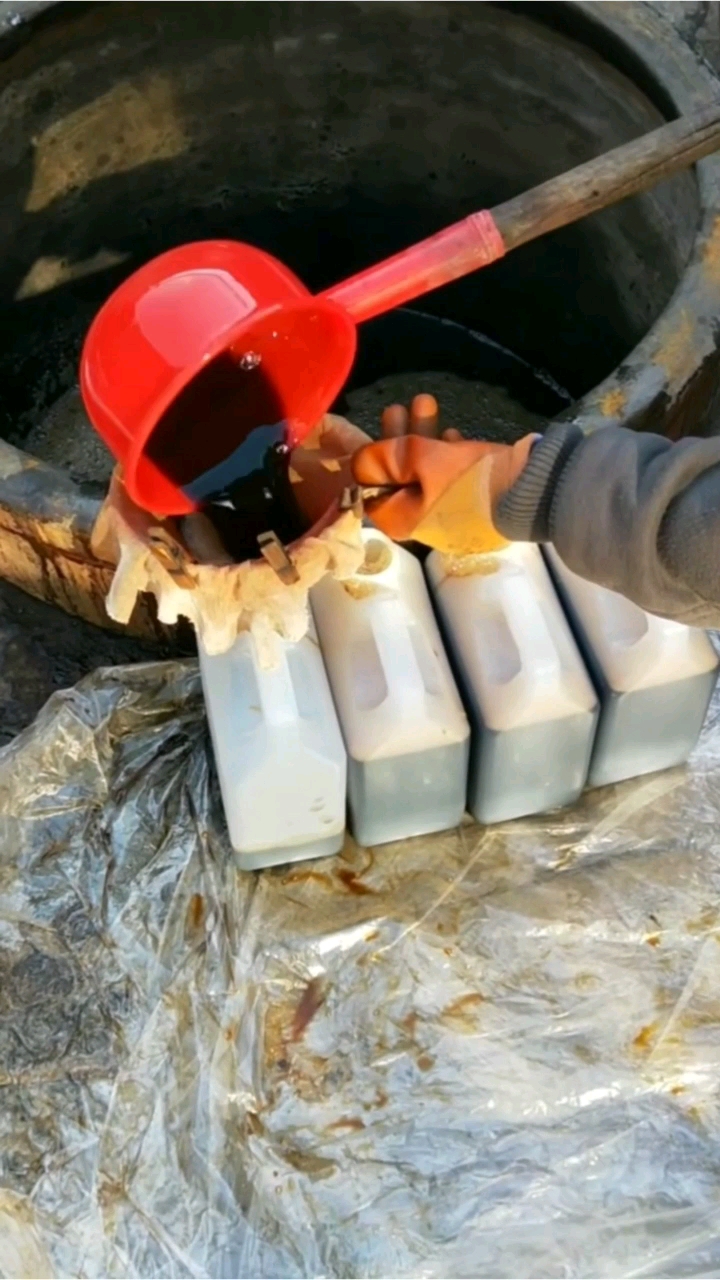 搞不懂超市里的勾兑醋为什么写着酿造醋,正宗的酿造醋没进超市就卖完