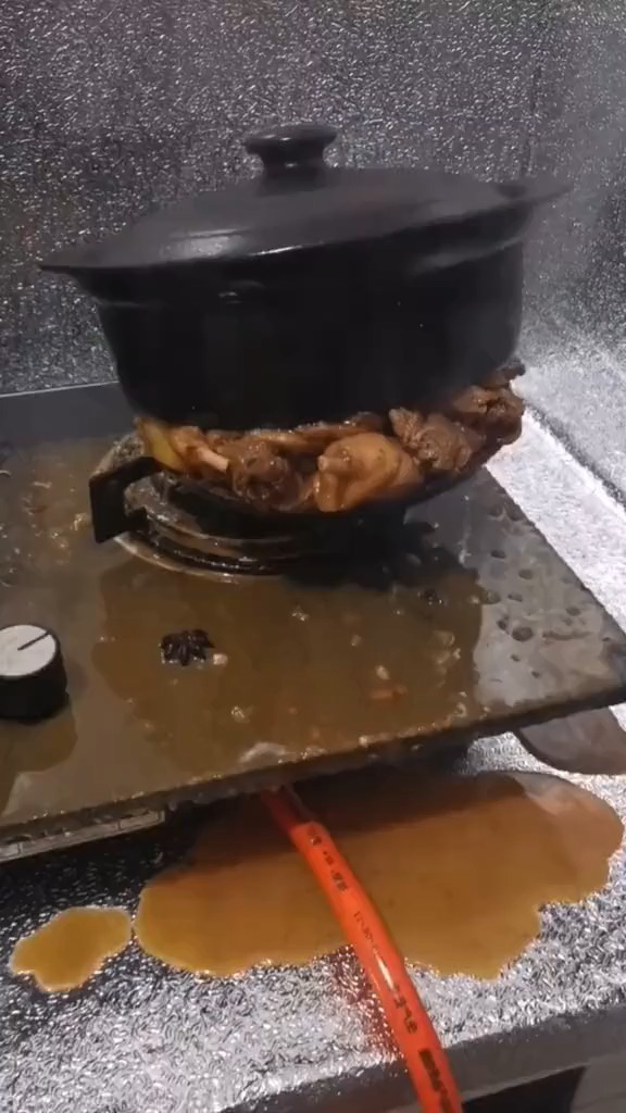 搞笑视频#锅烂了怎么办在线等
