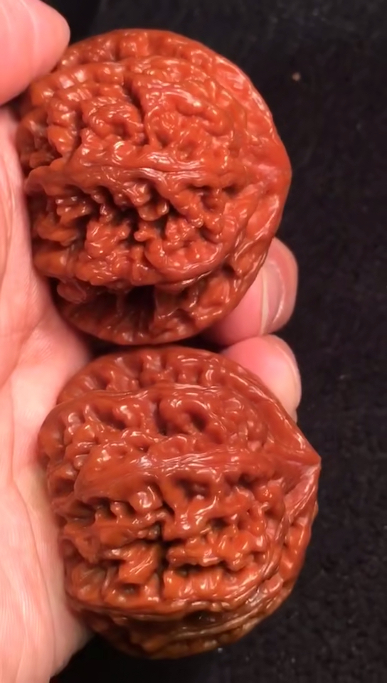 文玩核桃,看看盘了三年的大粗筋