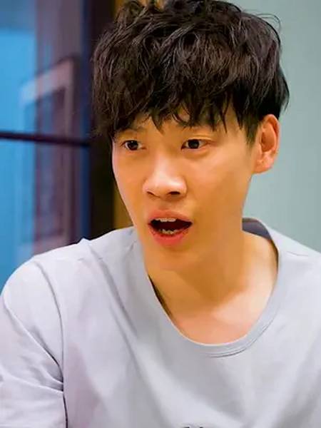 当陆宇辰发现宣墨有超能力后别提有多崇拜了同学两亿岁搞笑