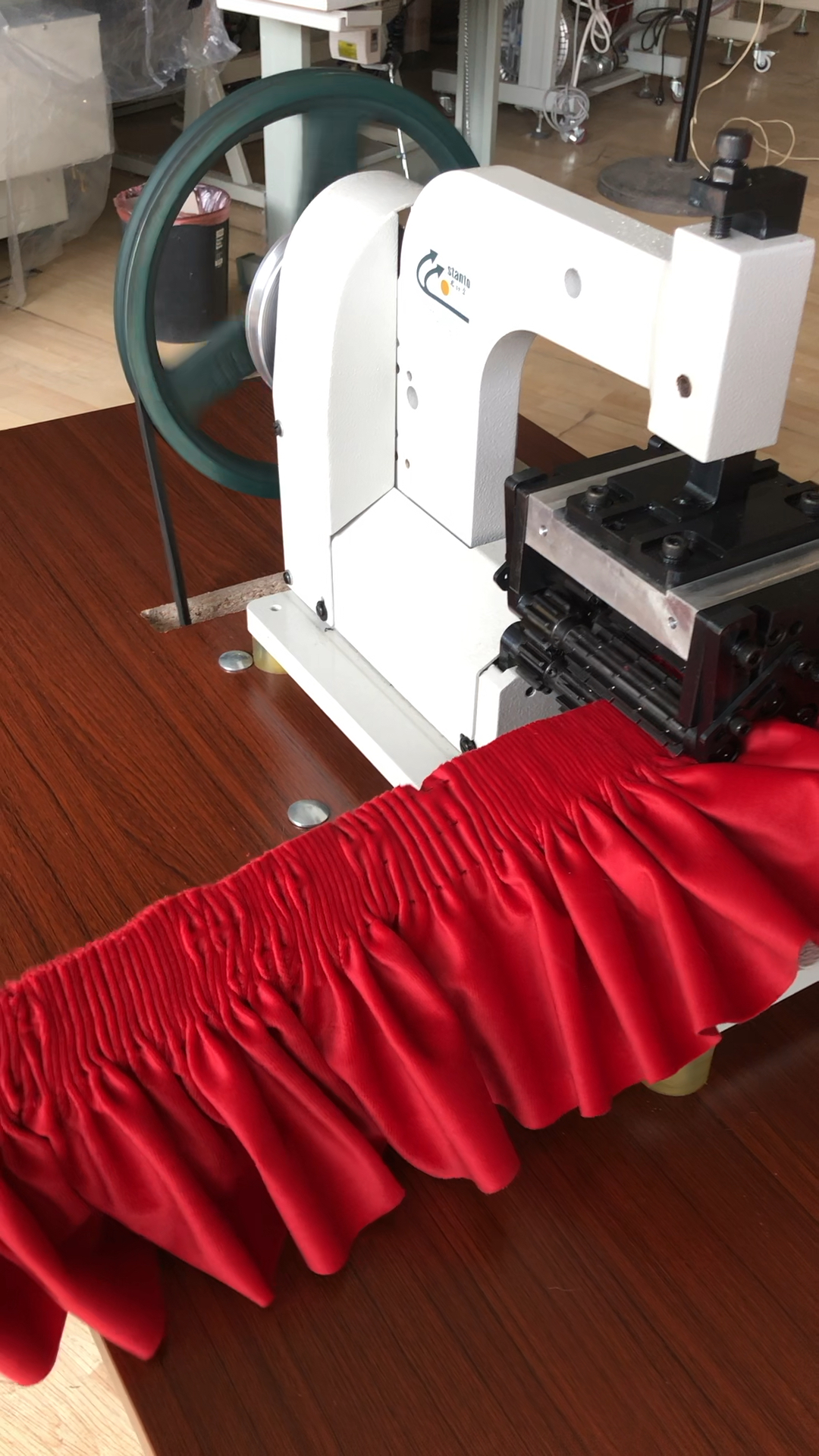 你工作的样子真美#思坦途抽褶机,打褶机,真的好看,不信你瞧