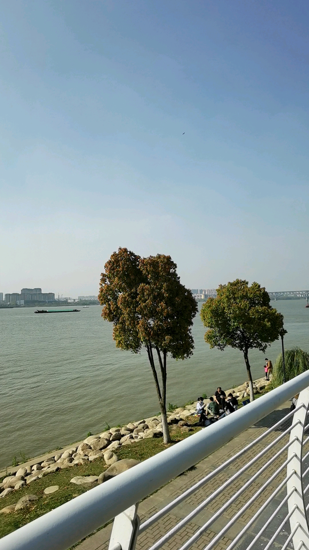 带上全民去旅行#江边风光美.轻风拂面.南京下关滨江风光.