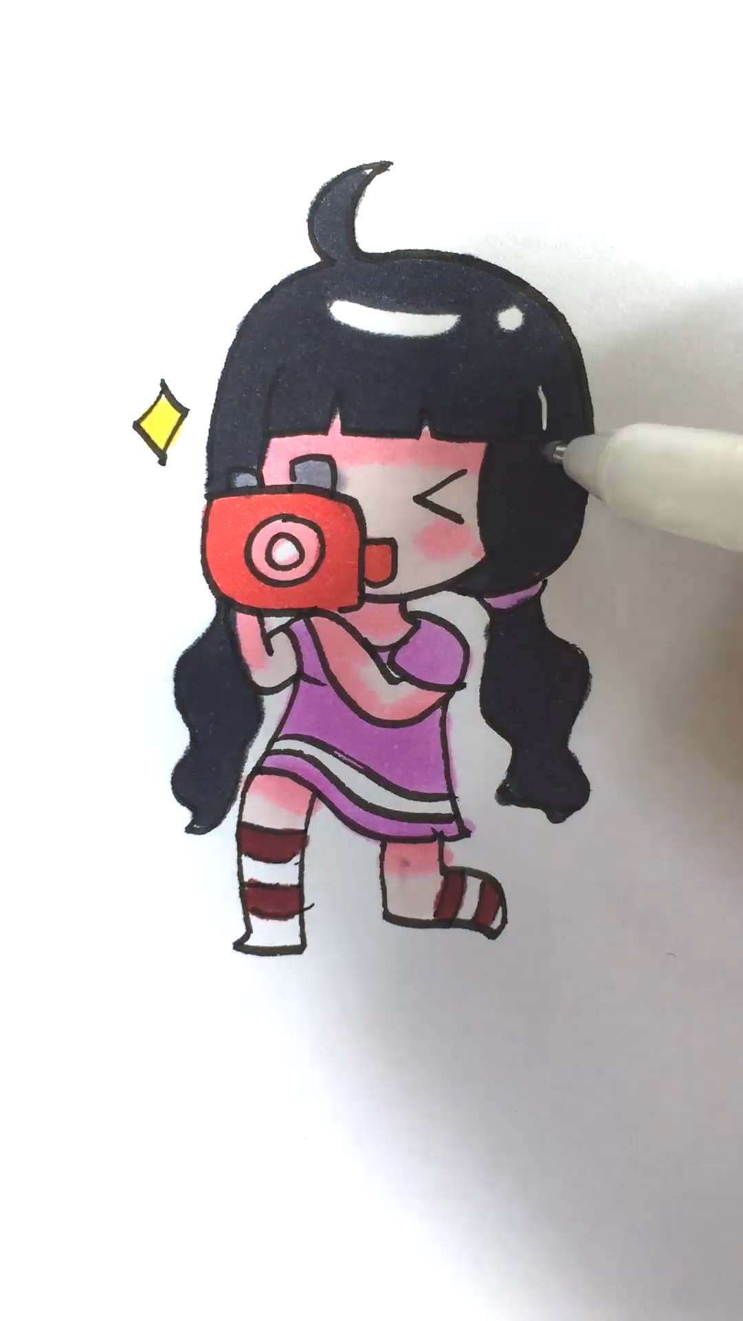 这是高手#照相小女孩简笔画,青春可爱-度小视