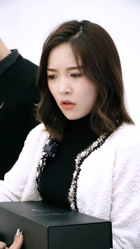 经典影视#毛茸茸的东西有点吓人哦@龙小七-@a慧慧酱-全民小视频