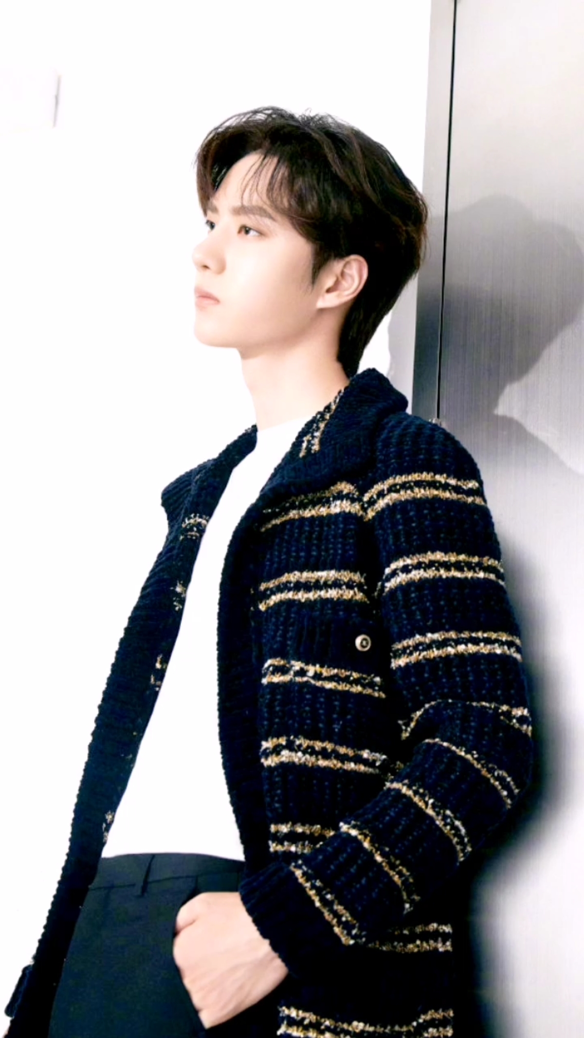 王一博#黑色金丝长衫