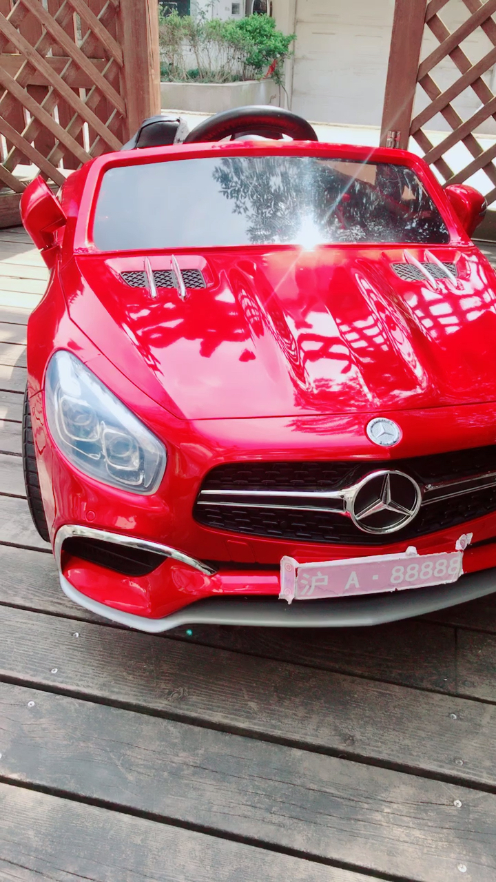 喜提奔驰跑车一辆