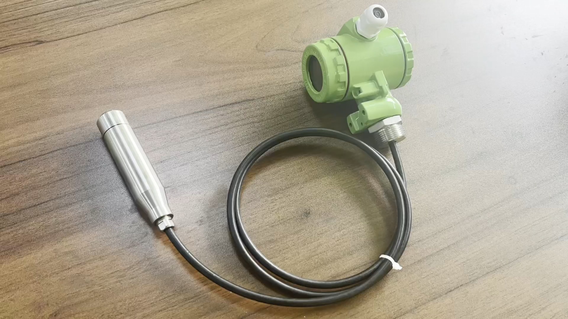 「佑富」介绍一下静压式液位计-度小视