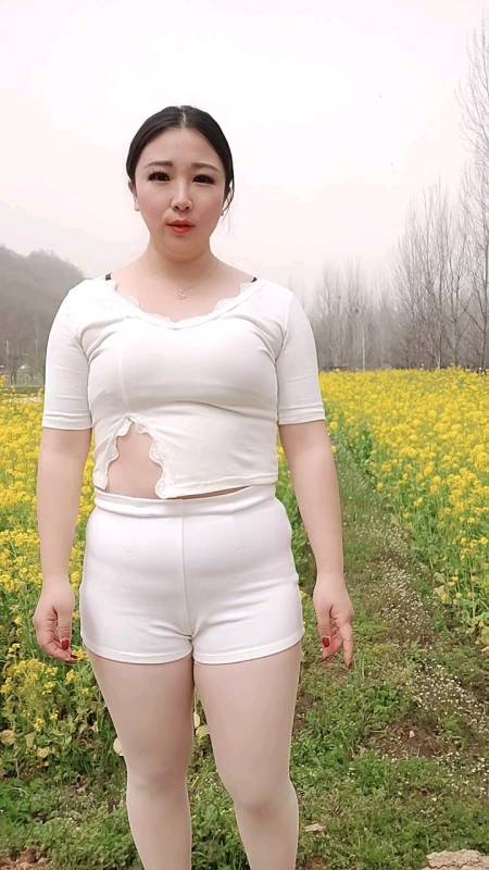 这样身材你打几分,微胖姑娘.