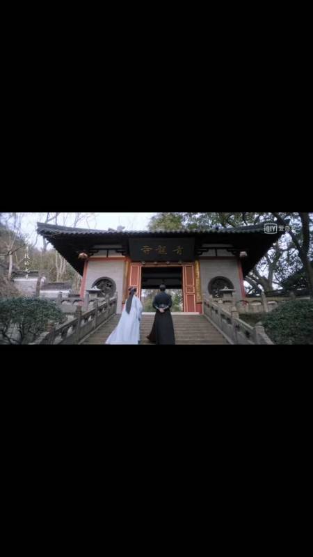 周生如故的青龙寺取景于绍兴新昌大佛寺