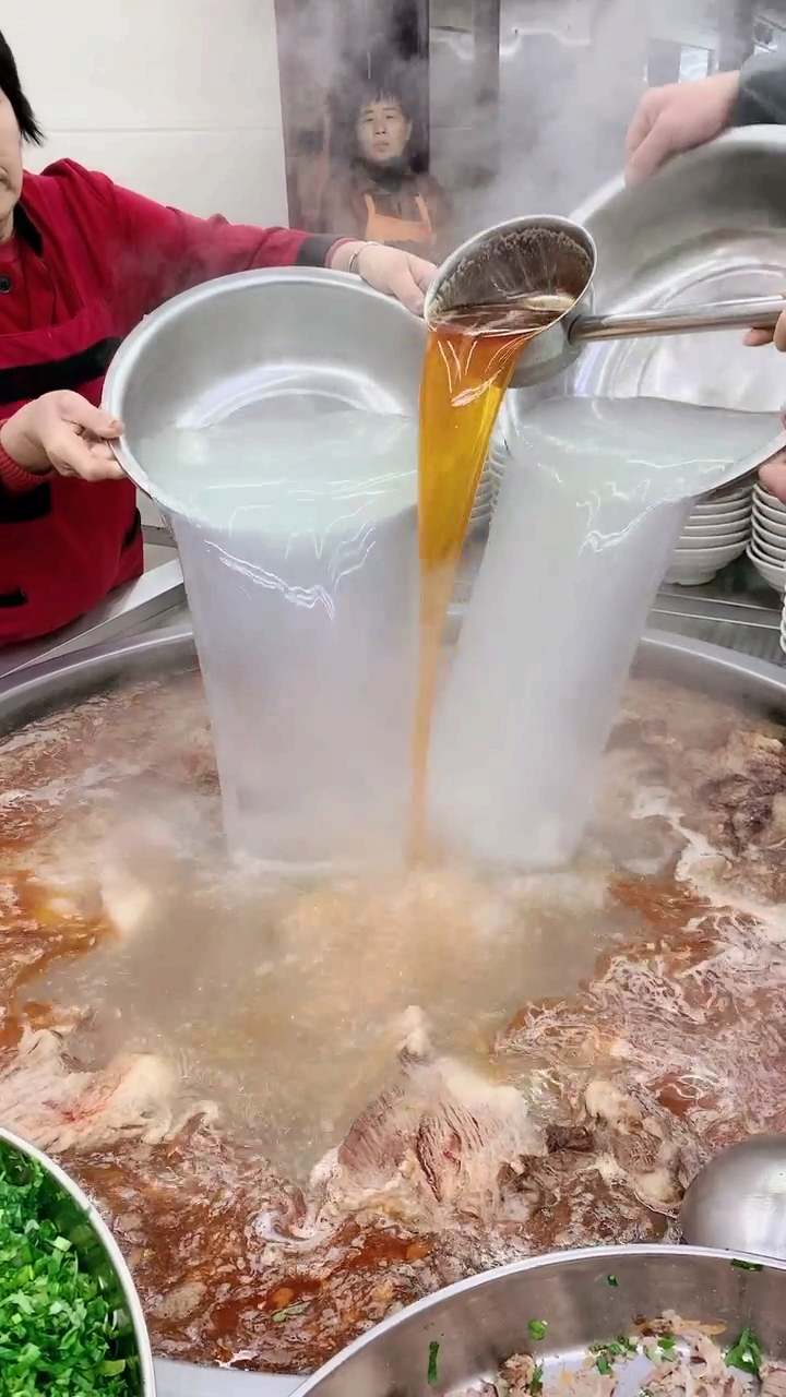 花椒750克八角25克小茴香50克辛夷25克香叶25克丁香50克香碗50克!