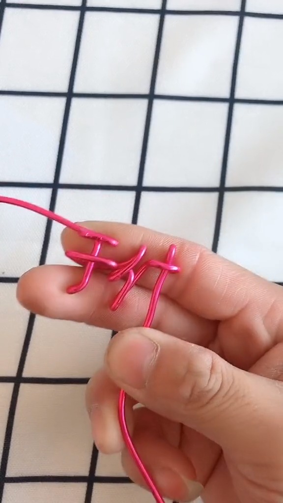 金属丝折名字能否获得你的小爱心