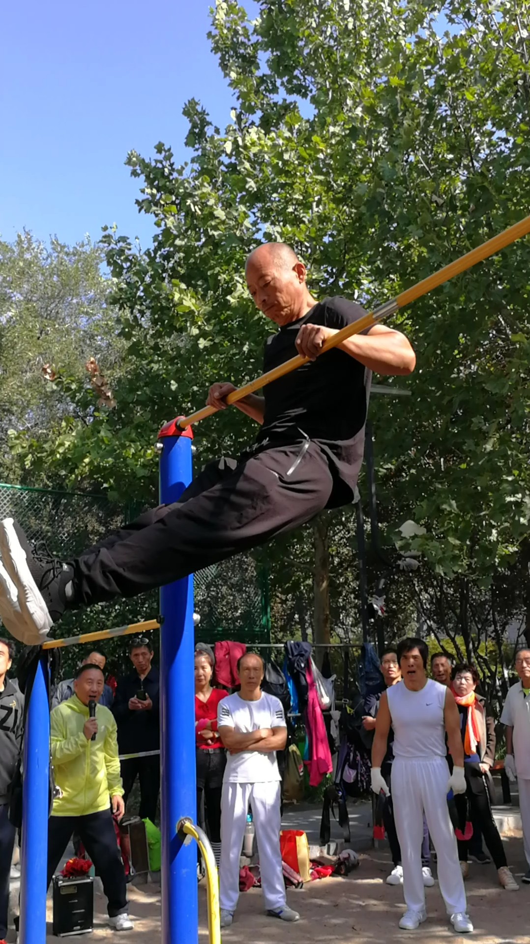 莲花池公园以杠会友交流大会,高手展示双力臂!