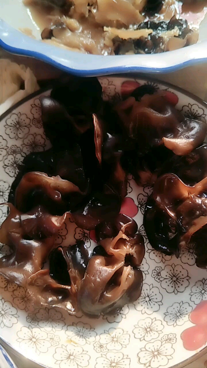 木耳沾辣根,爽歪歪了