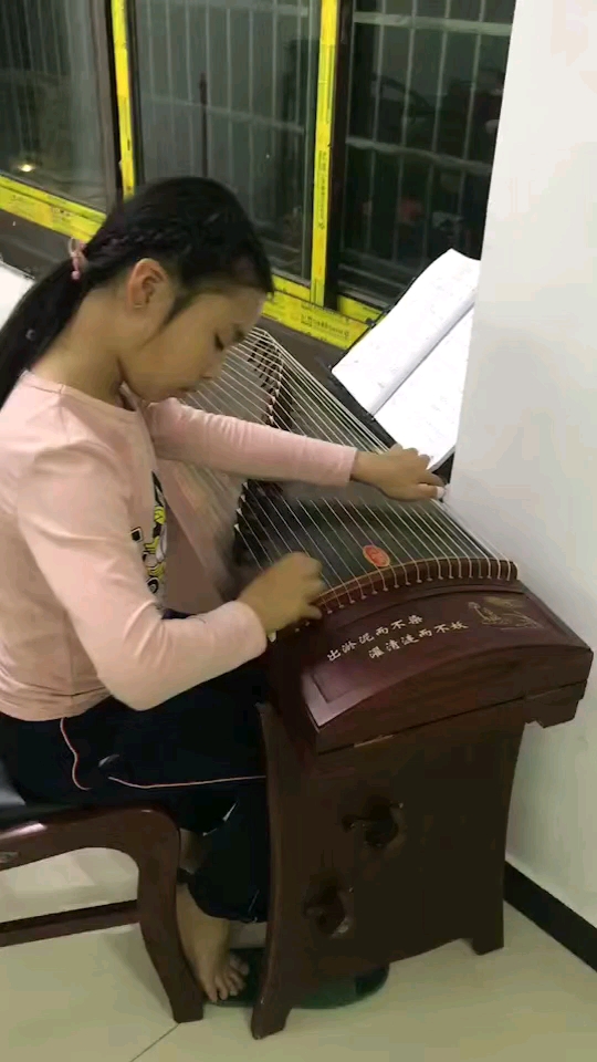 隔壁邻居家的小孩弹古筝,厉害91 -全民小视频