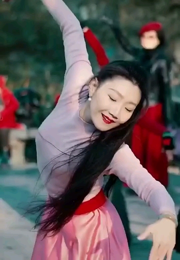 北京紫竹院杜老师舞蹈队:晓红自制的像册.