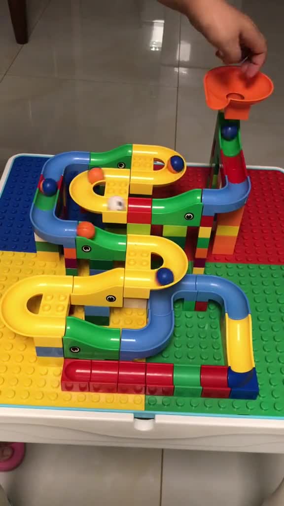 孩子再也不哭了～彩虹滑道滚珠拼装玩具儿童玩具益智玩具乐高积木