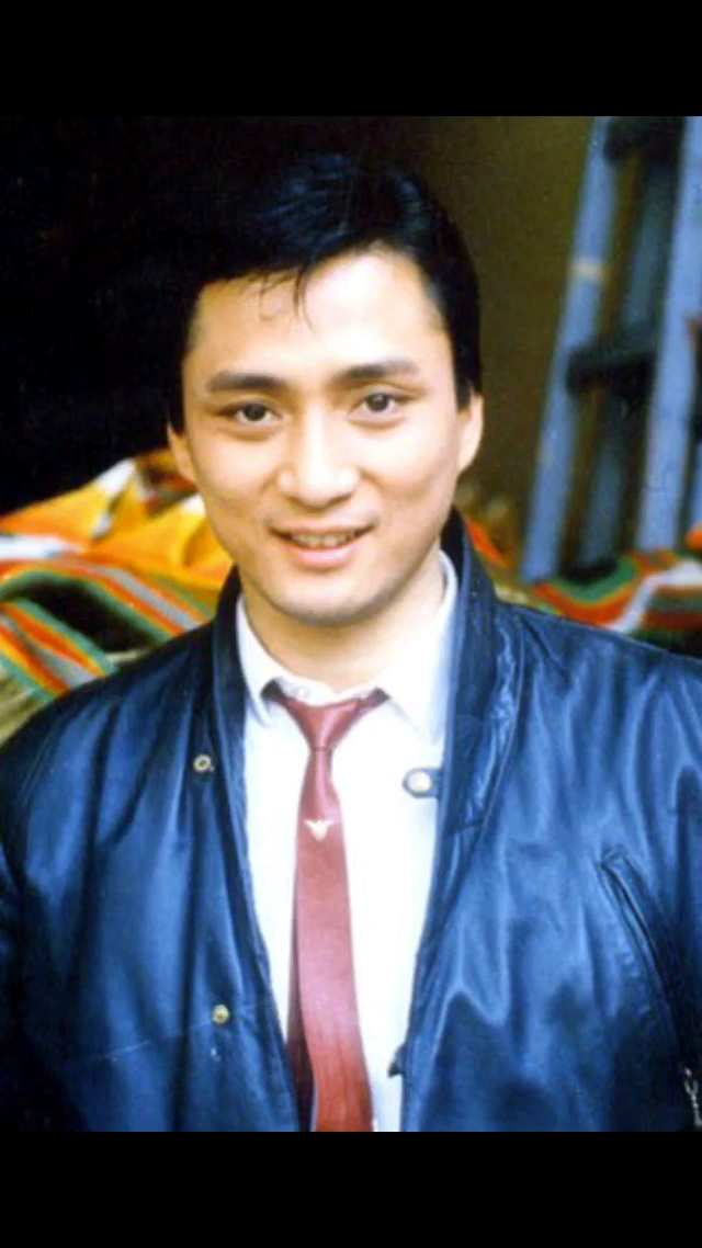 61岁汤镇业,两任妻子生两对双胞胎,女儿颜值高撞脸佟丽娅