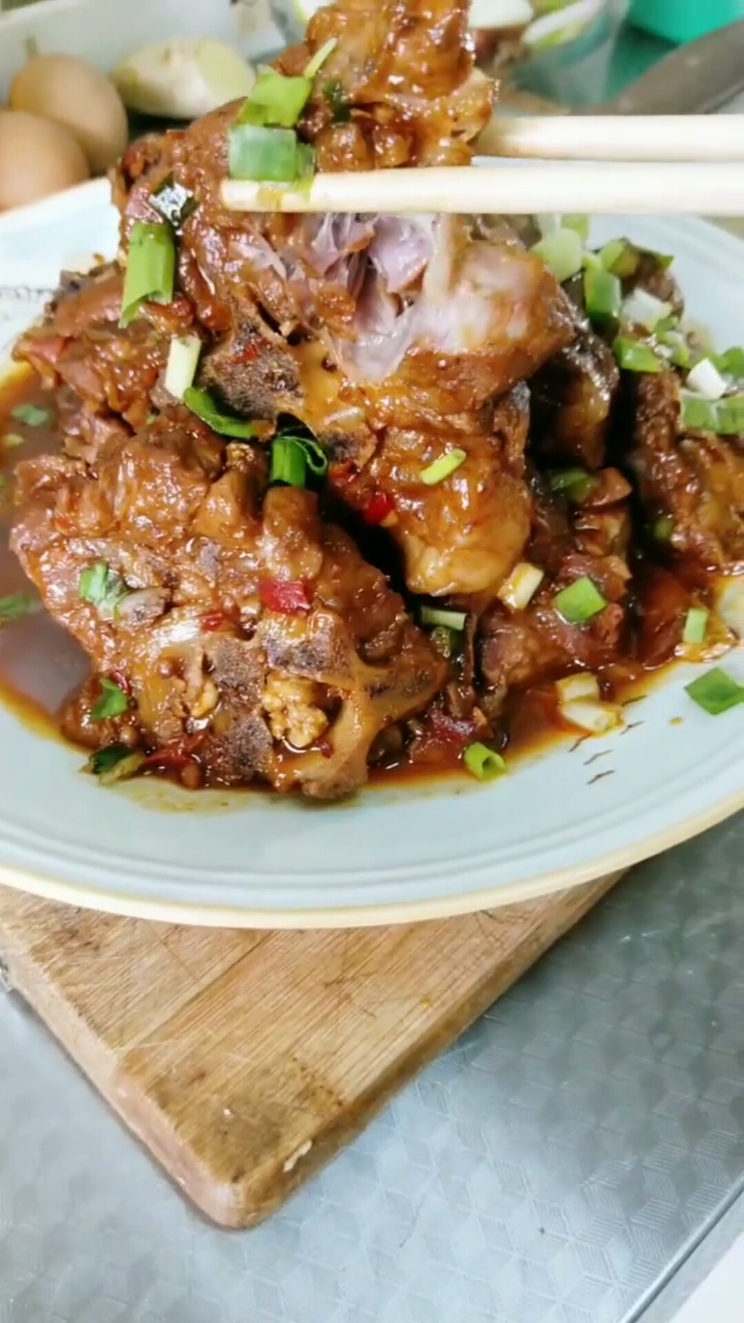 杆子哥的美食#年夜饭餐桌必备红烧大骨头.