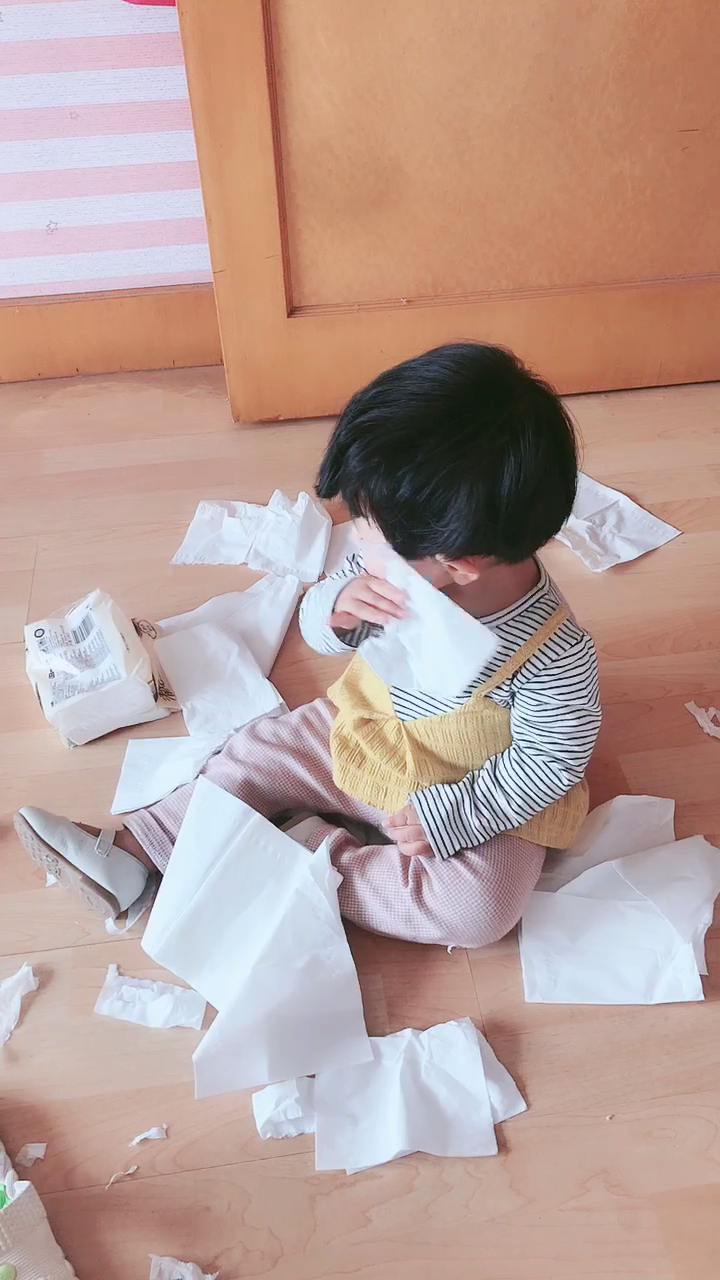 孩子静悄悄,必定在作妖