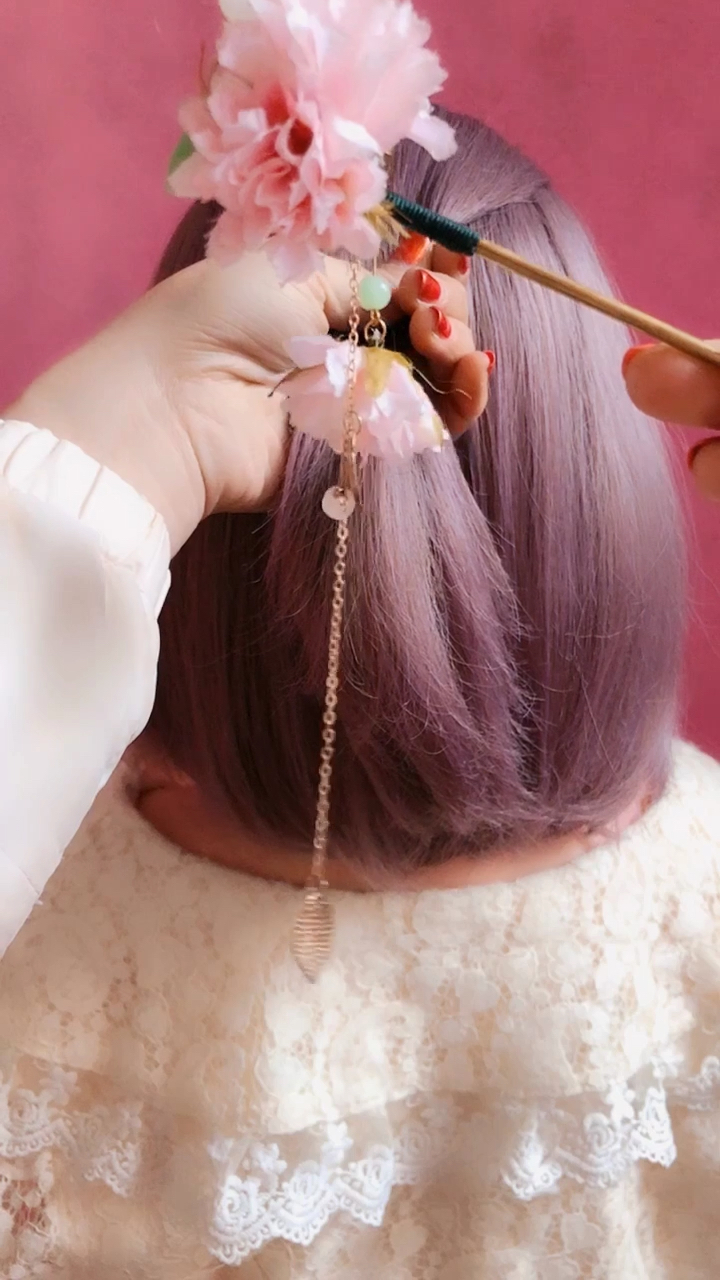 春暖花开_一根发簪同样搞定短发