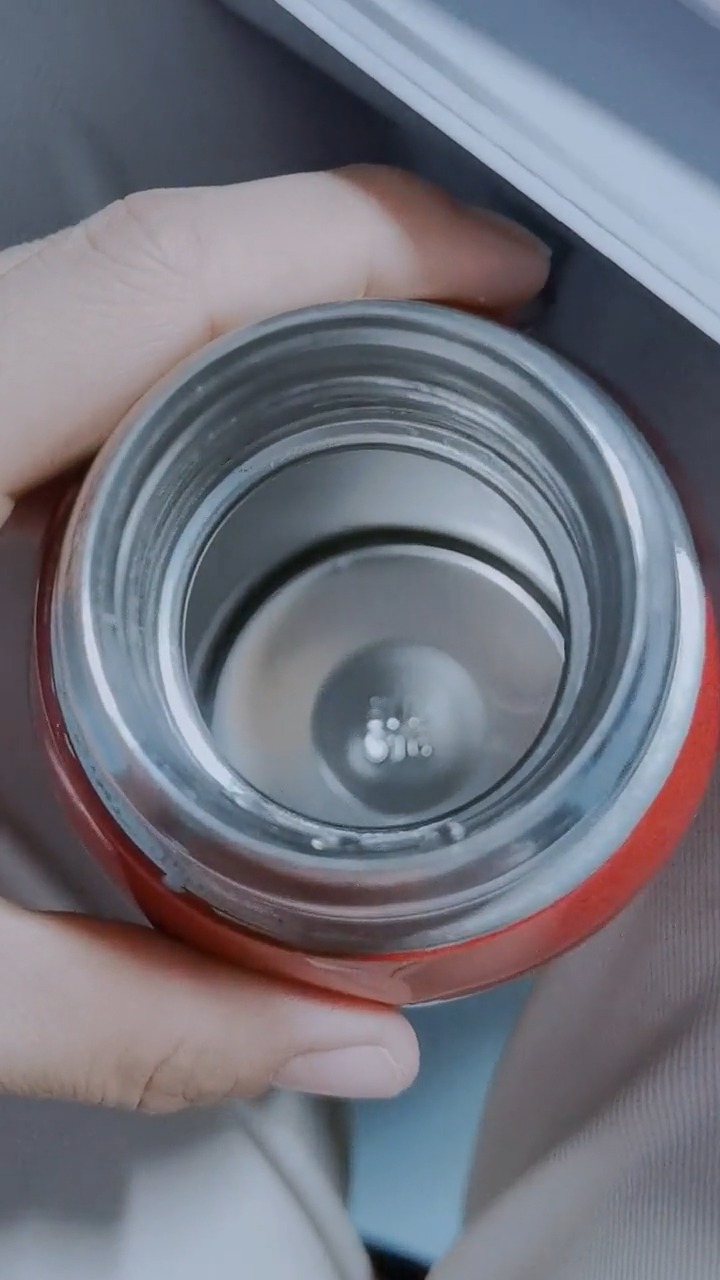 夺命保温杯"遭央视曝光,热水304  316是符合国家标准的,201的是不锈钢