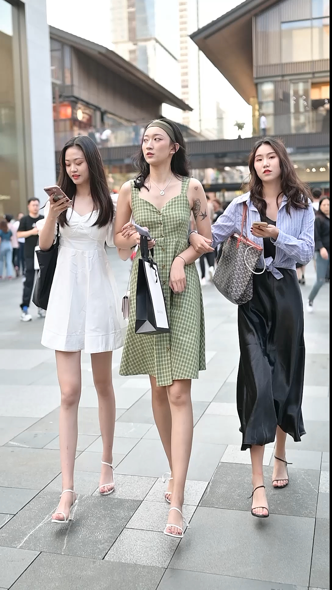 早春穿搭#长腿闺蜜团