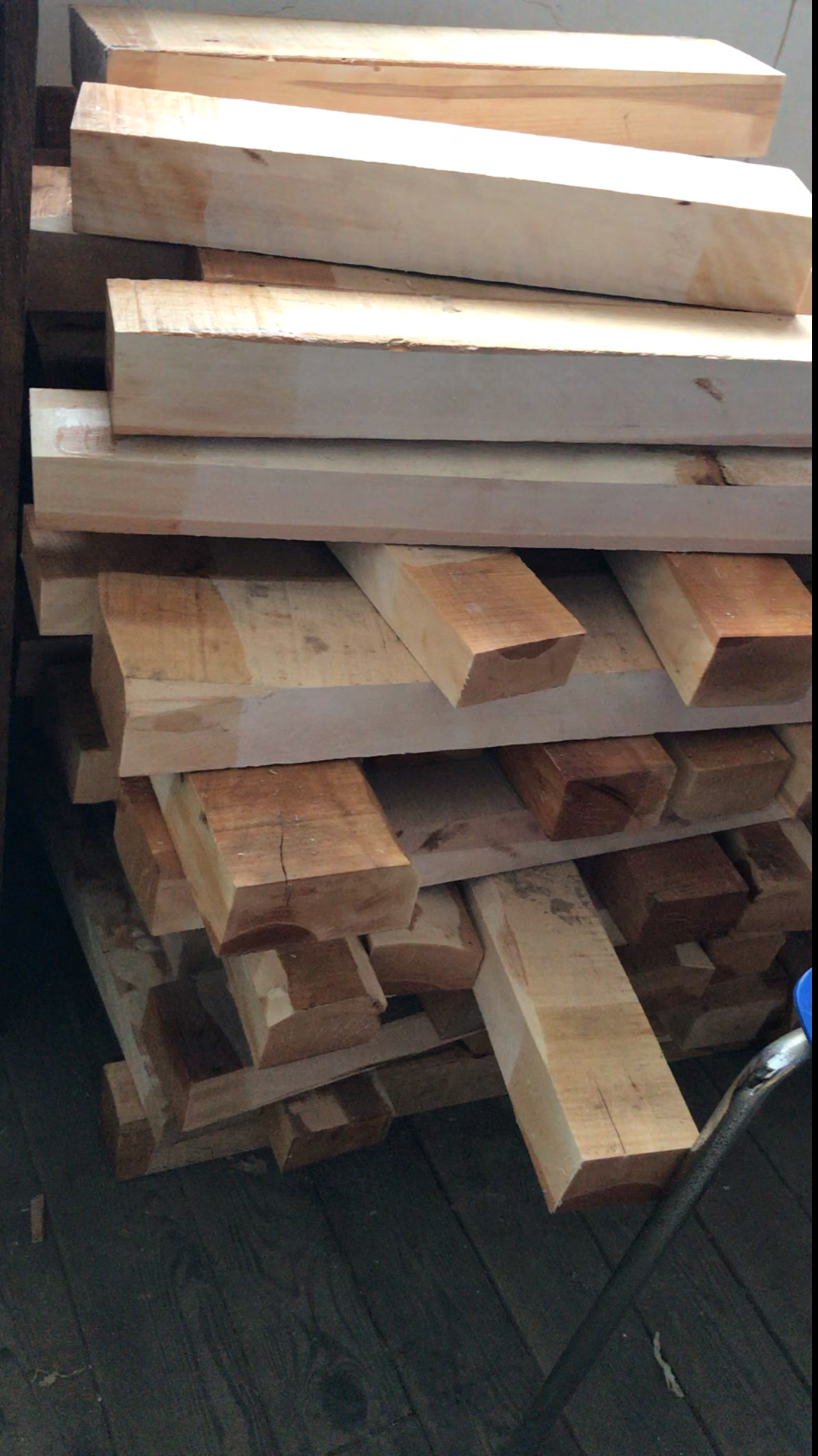 东北嘴硬木材,杵榆,学名坚桦,不知道有没有认识这种木料的朋友