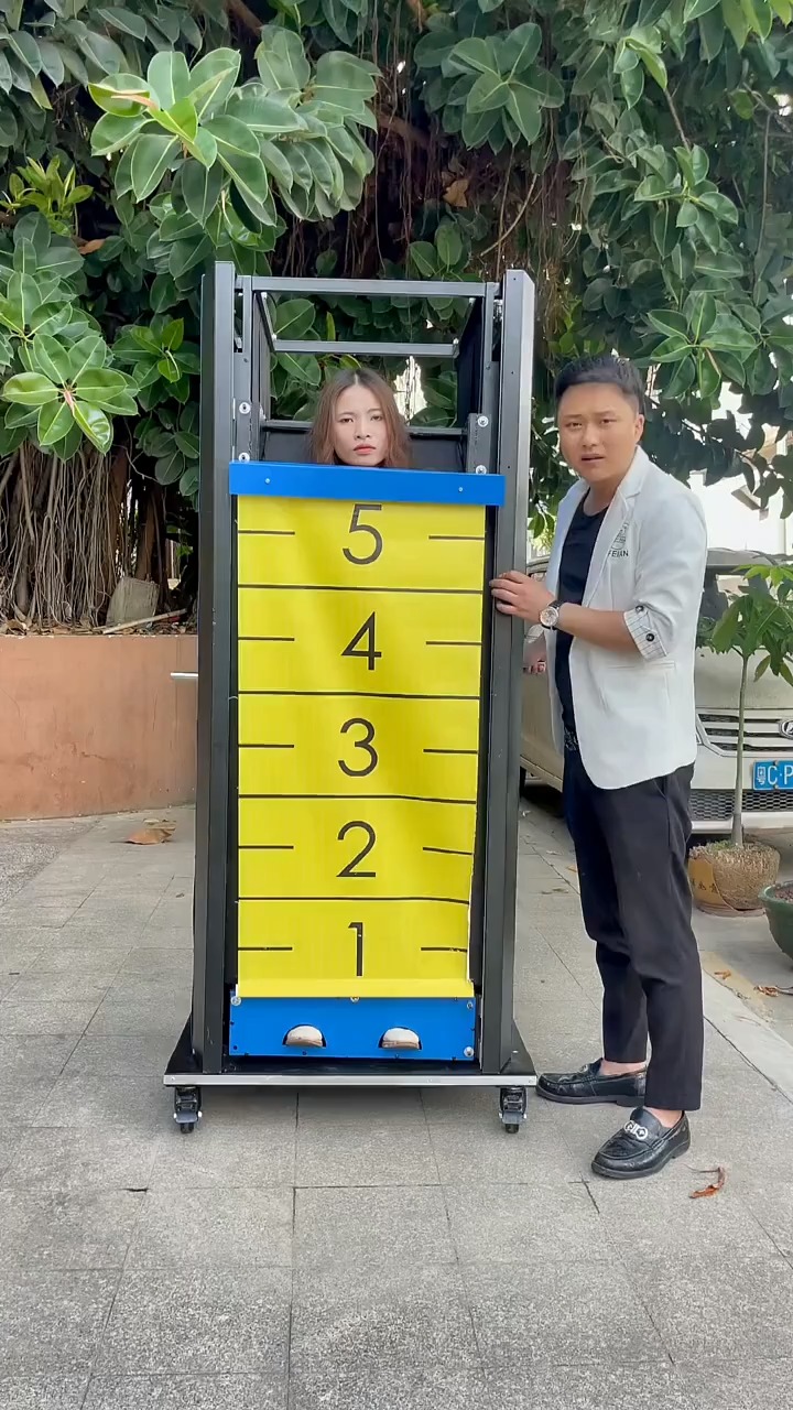 大型人体压缩魔术太给力了