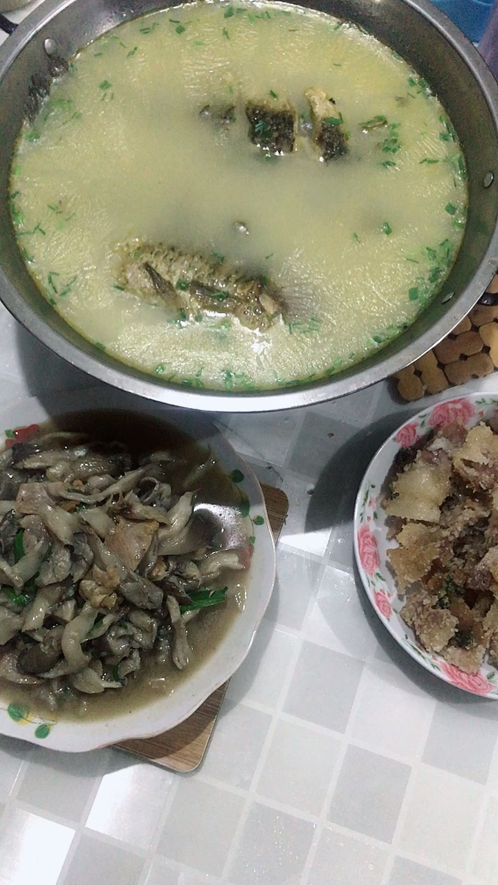 乡村生活#三菜一汤,农村生活,你们想吃吗?