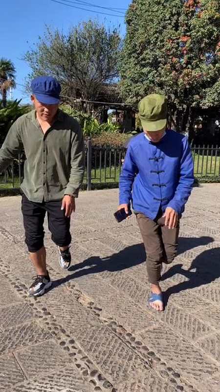 人活着真累,所以叫人类 搞笑视频 搞笑 搞笑段子 孔维笔户外搞笑 正