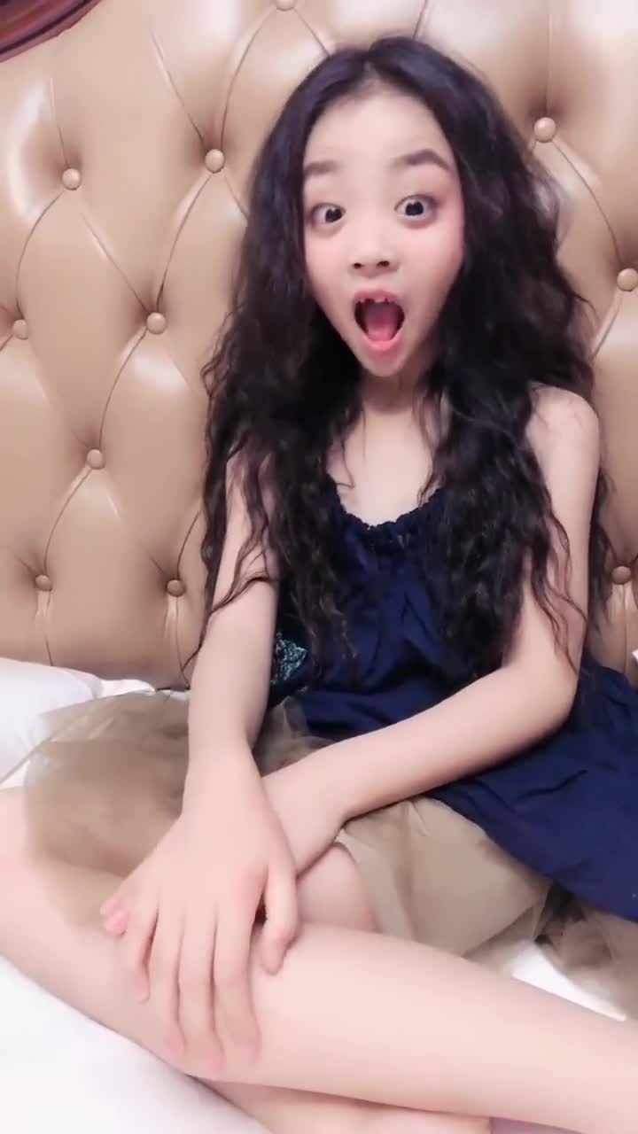 童模焱娃娃,当她张开嘴的那一刻,原谅我不厚道地笑了!