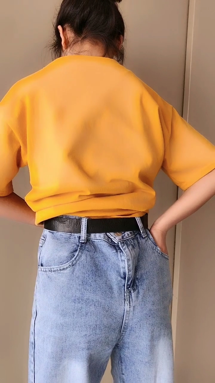 裤子穿反了好尴尬