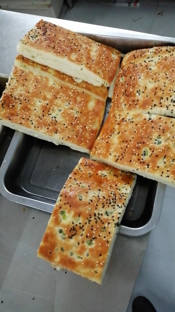 老北京香酥芝麻饼培训#香酥芝麻饼出炉了哦,想吃几块随便拿,老北京