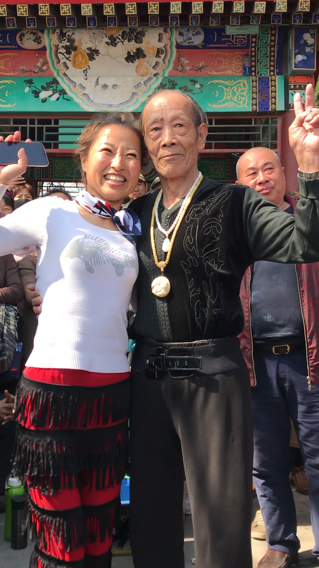 80岁网红张大爷和安静老师