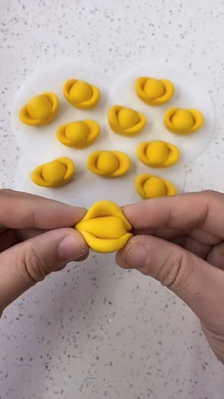 一点一点学面食#元宝馒头做法,超级简单!