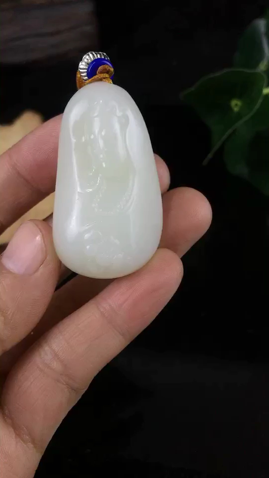 超值捡漏,和田玉山料白玉观音