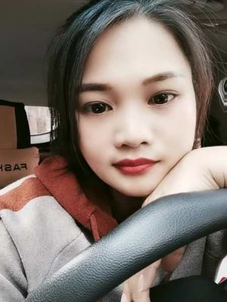 一个女人该有的样子就是十分宁静九分气质八分资产七分现实三分姿色两